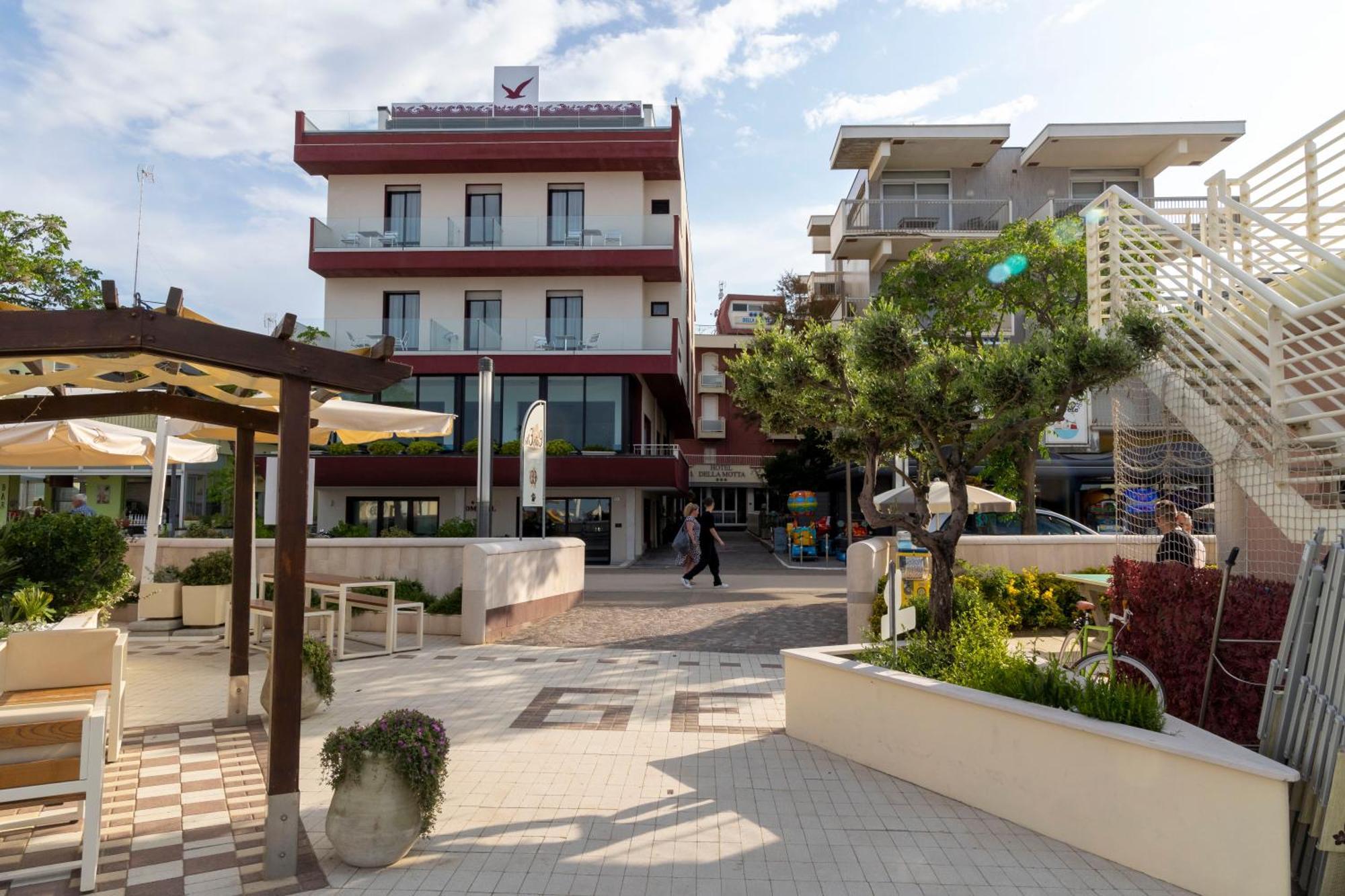 Hotel Admiral Μπελάρια-Ιτζέα Μαρίνα Εξωτερικό φωτογραφία