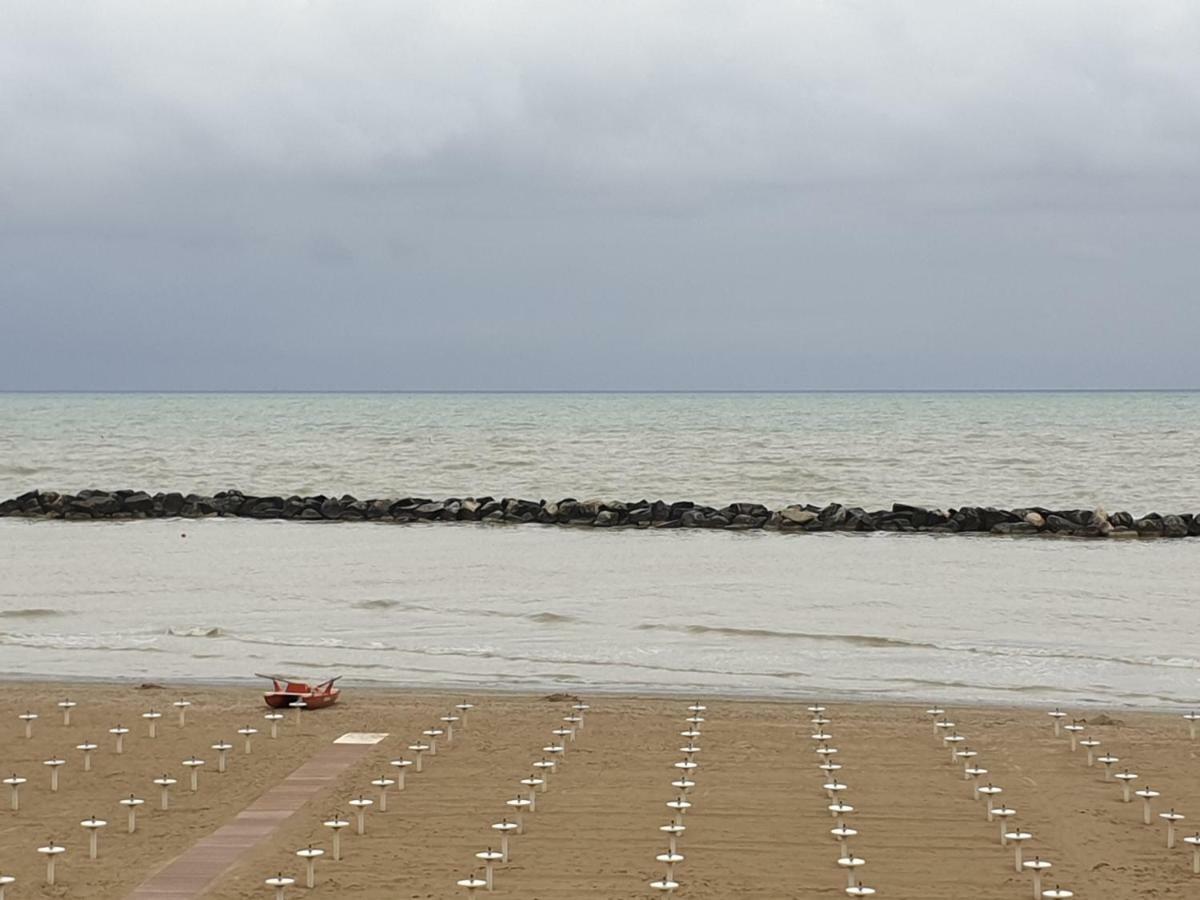 Hotel Admiral Μπελάρια-Ιτζέα Μαρίνα Εξωτερικό φωτογραφία