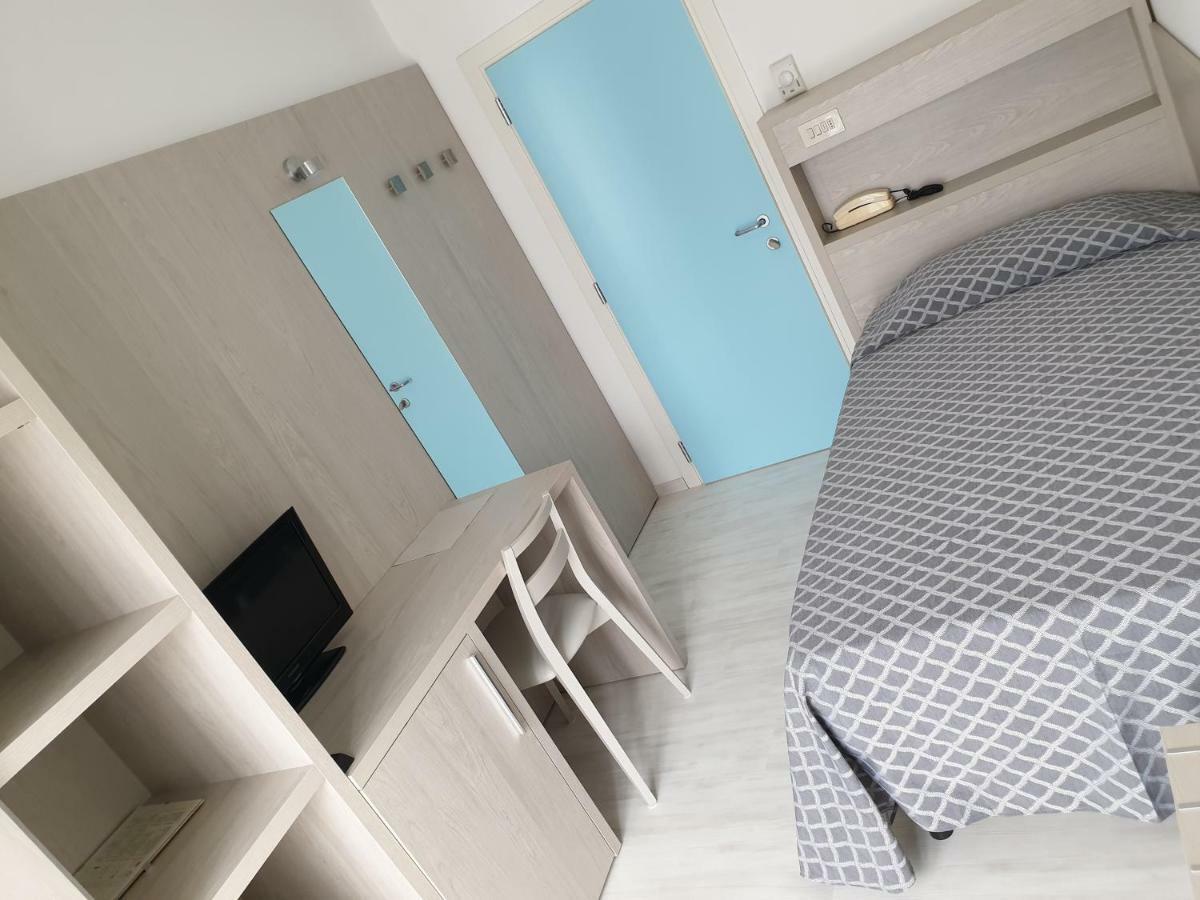 Hotel Admiral Μπελάρια-Ιτζέα Μαρίνα Εξωτερικό φωτογραφία