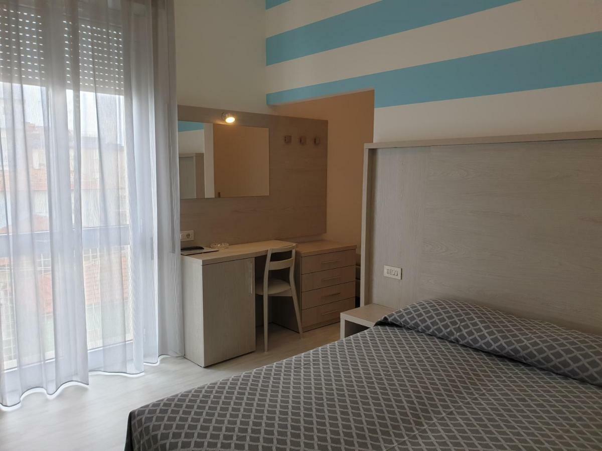 Hotel Admiral Μπελάρια-Ιτζέα Μαρίνα Εξωτερικό φωτογραφία