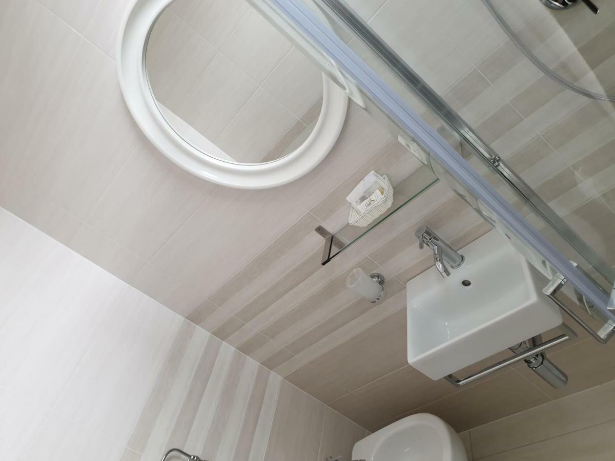 Hotel Admiral Μπελάρια-Ιτζέα Μαρίνα Εξωτερικό φωτογραφία