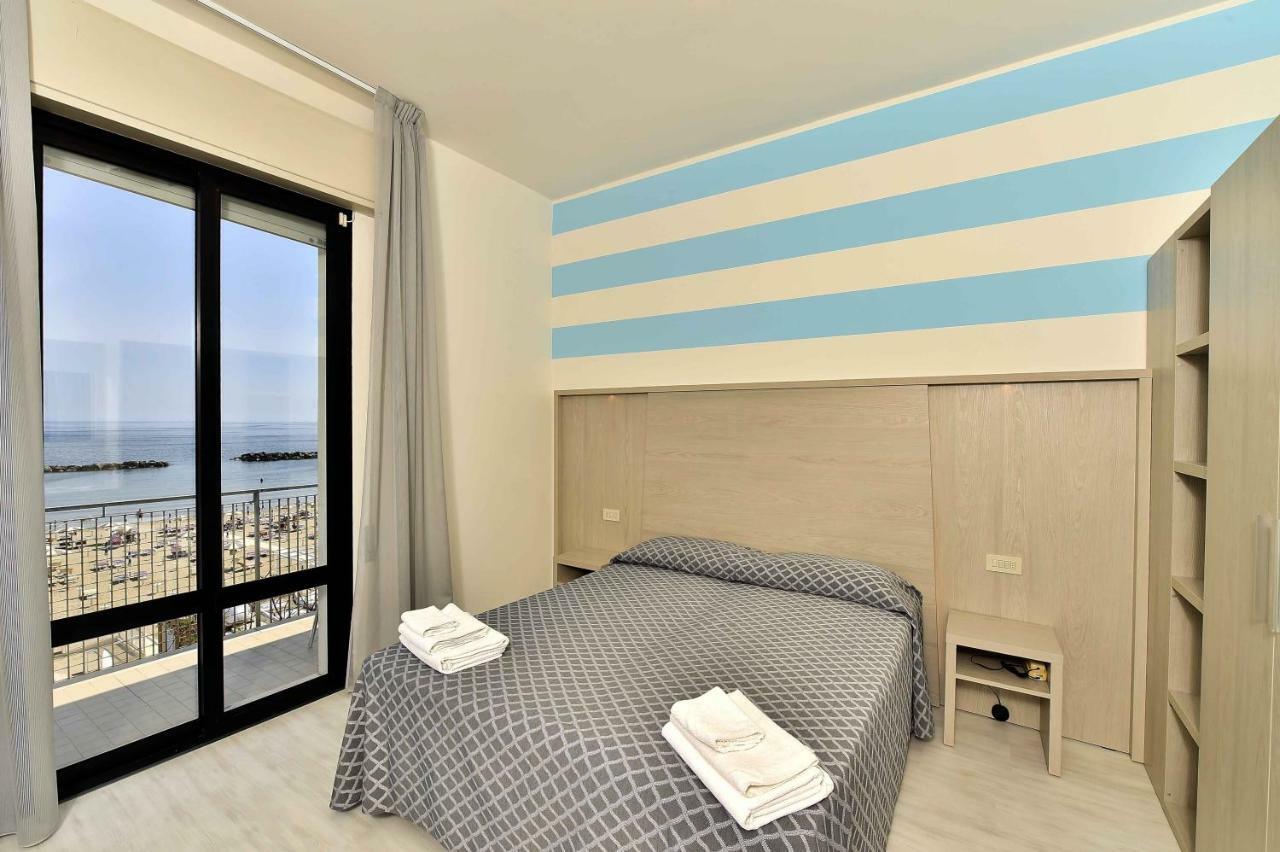 Hotel Admiral Μπελάρια-Ιτζέα Μαρίνα Εξωτερικό φωτογραφία
